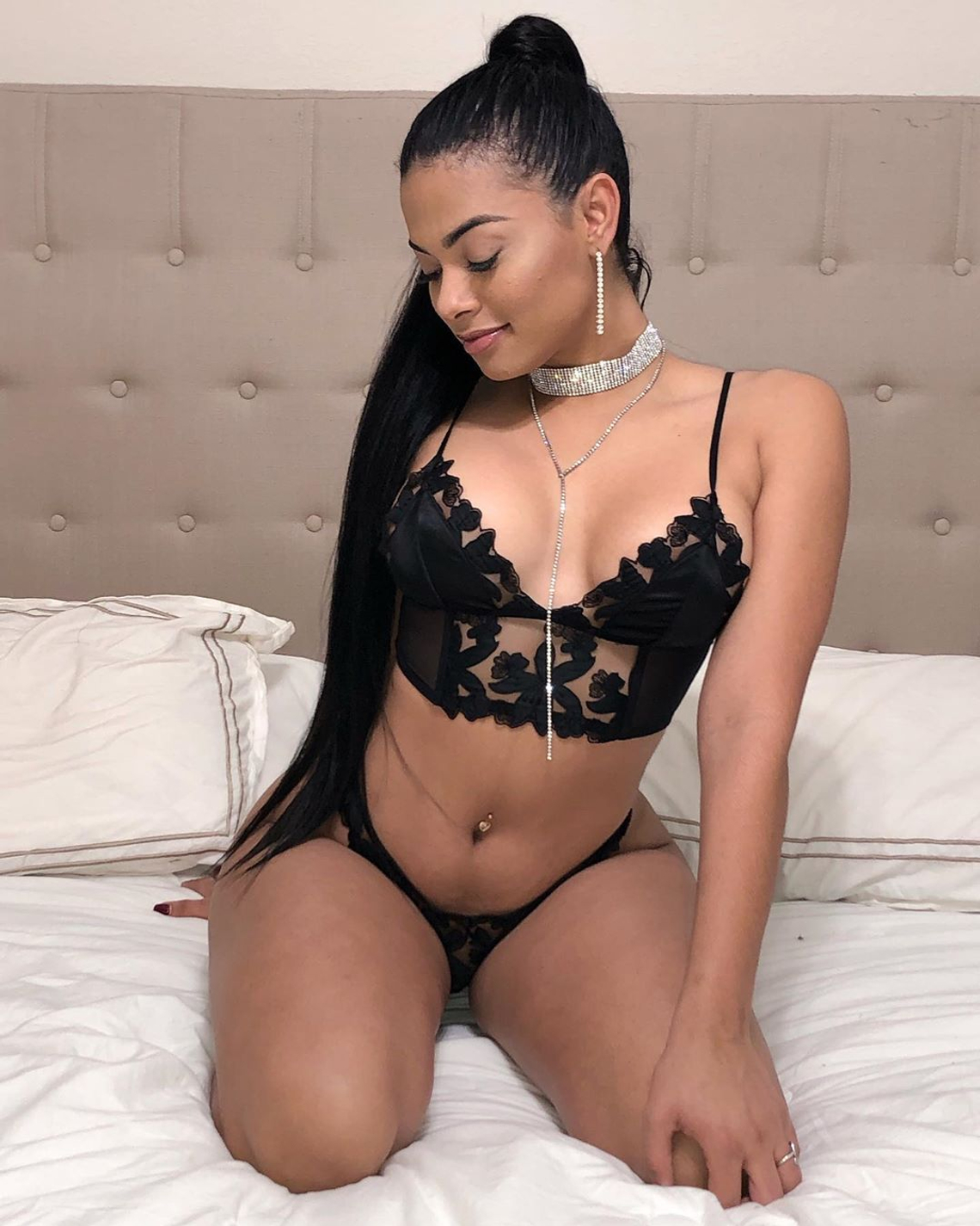 hot latin woman Yakelin Perez